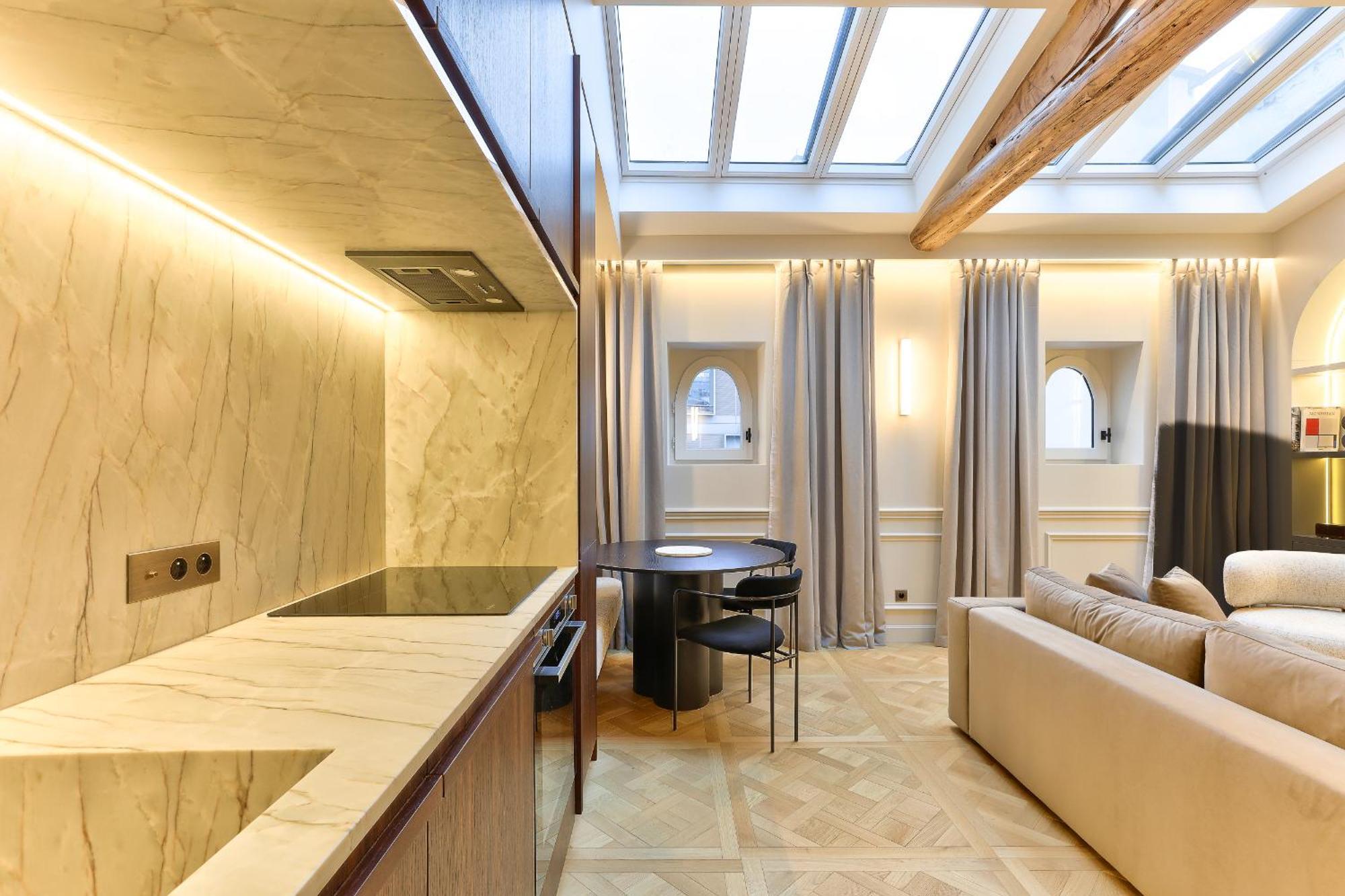 Maison Iena - Serviced On Champs Elysees *