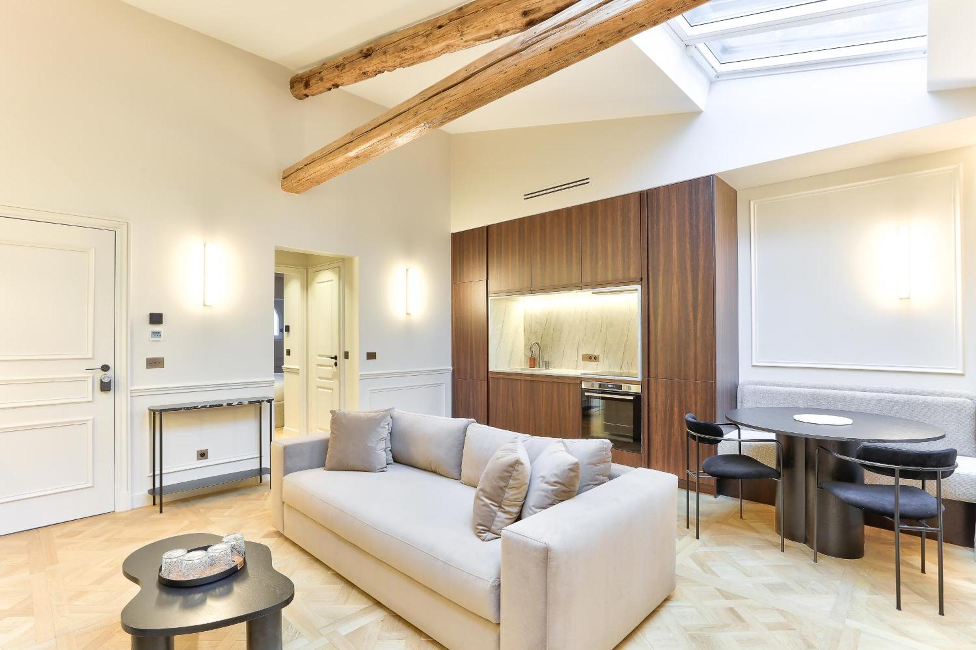 Maison Iena - Serviced On Champs Elysees Apartment Paris