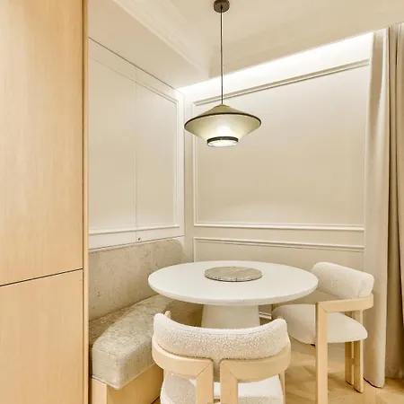 Maison Iena - Serviced On Champs Elysees